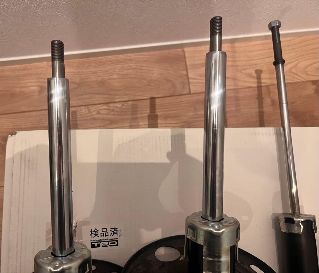 エスティマ　ハイブリッド　AHR20W 純正ショック&サスペンション