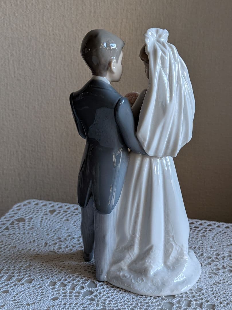 LLADRO ウェディング新郎新婦の陶器