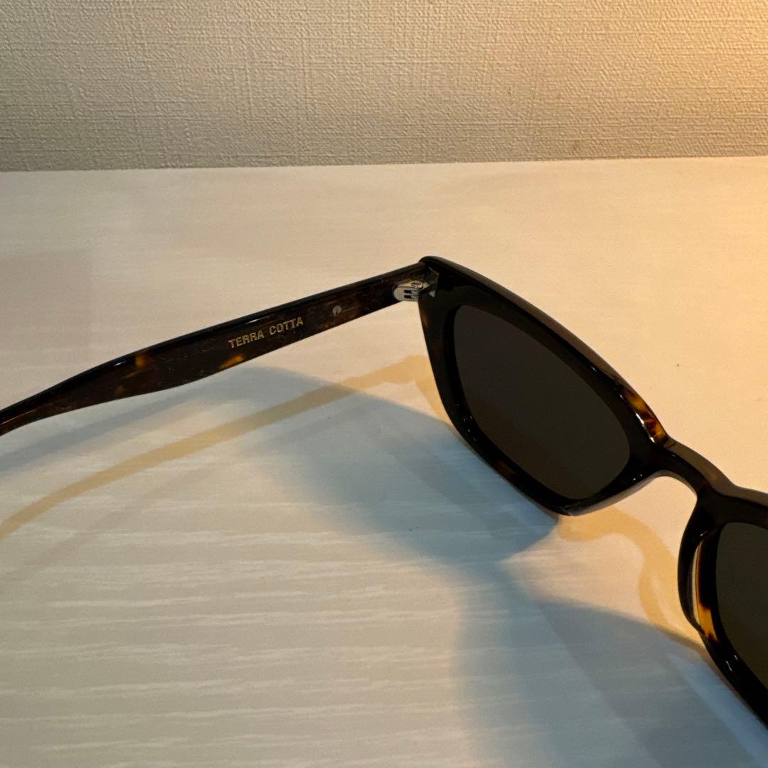 GENTLE MONSTER TERRA COTTA ブラックサングラス