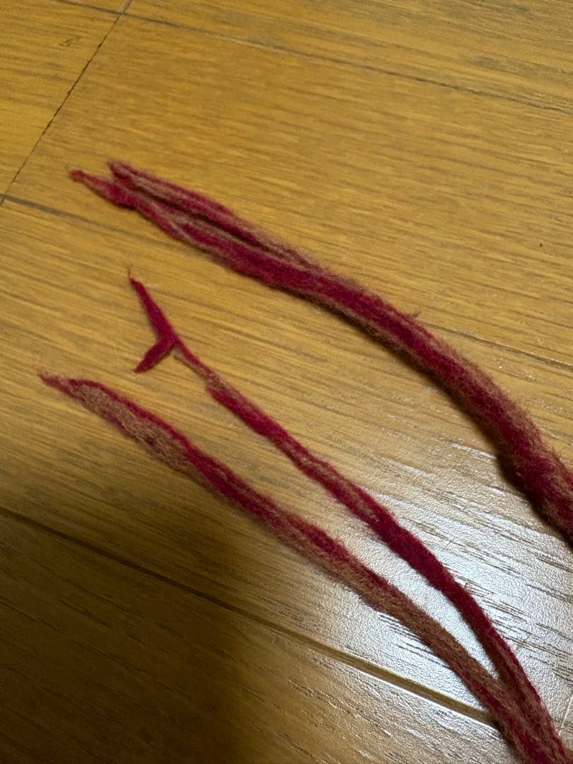 【値下げ中】VivienneWestwood赤系耳当て付きニット帽 ポンポン