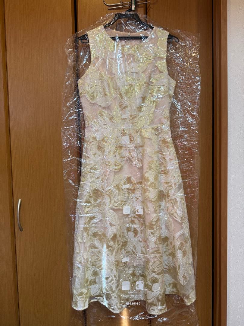 オーガンジーフラワー刺繍ワンピース・M