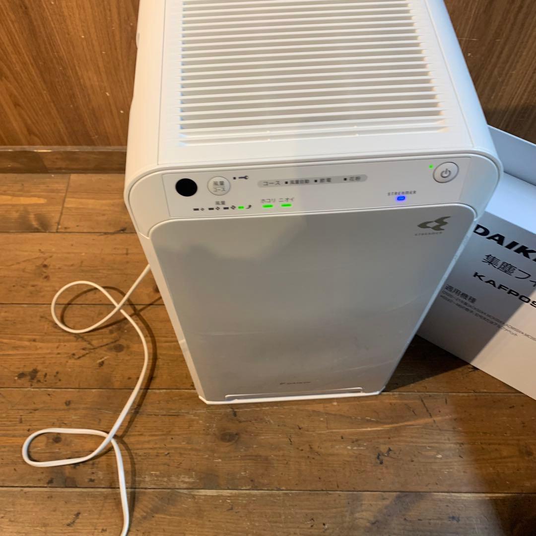 ダイキン　空気清浄機　MC555A-W 2025年製　フィルター付き　美品