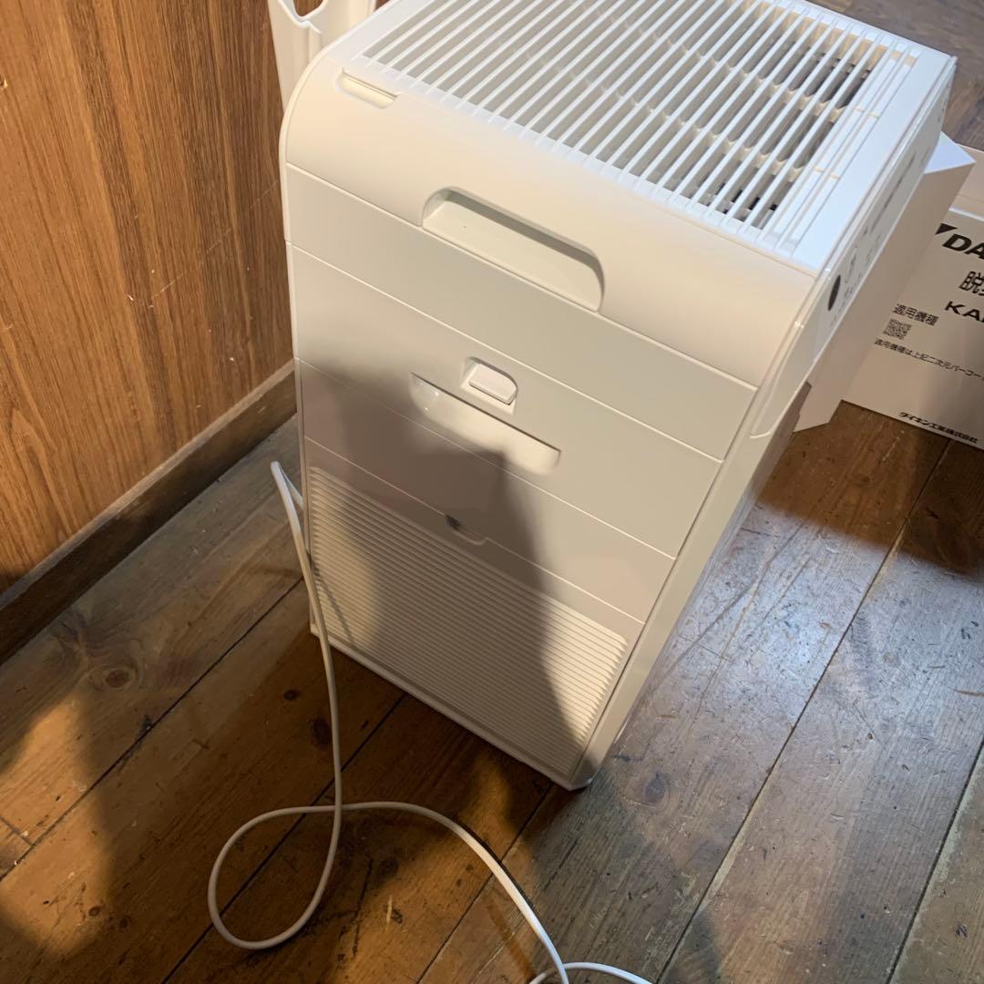 ダイキン　空気清浄機　MC555A-W 2025年製　フィルター付き　美品