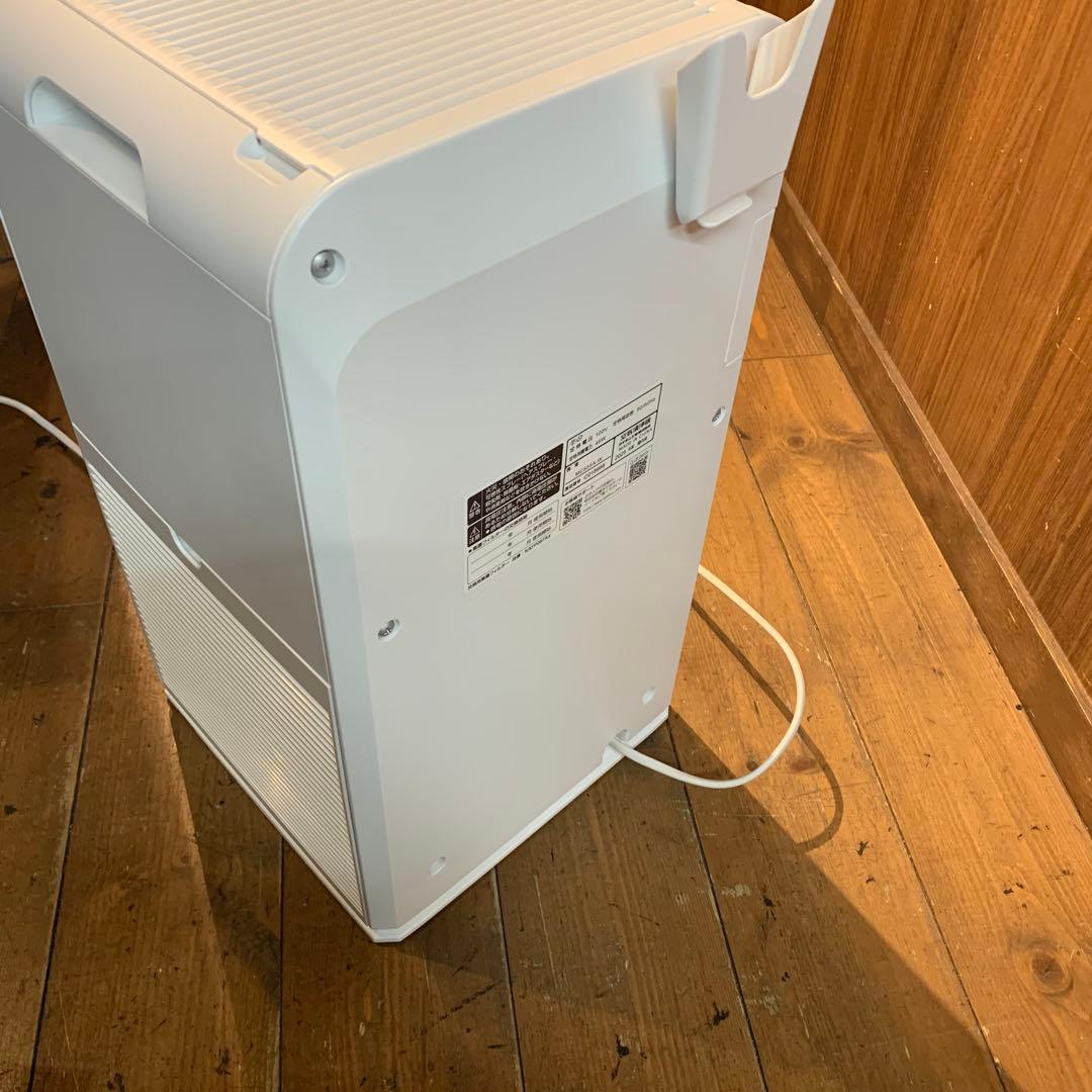 ダイキン　空気清浄機　MC555A-W 2025年製　フィルター付き　美品