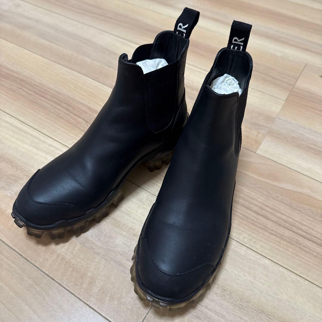 MONCLER ブラック レインブーツ