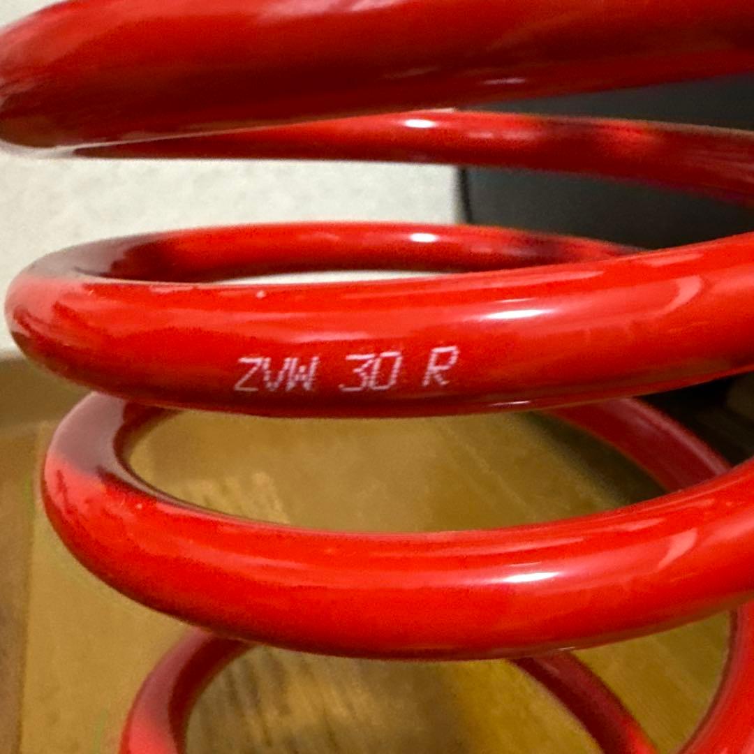 zvw30プリウス用　ダウンサスペンション　新品未使用