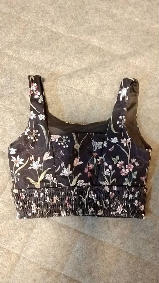 花柄スポーツブラとレギンスセット Mサイズ