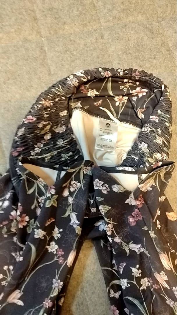 花柄スポーツブラとレギンスセット Mサイズ