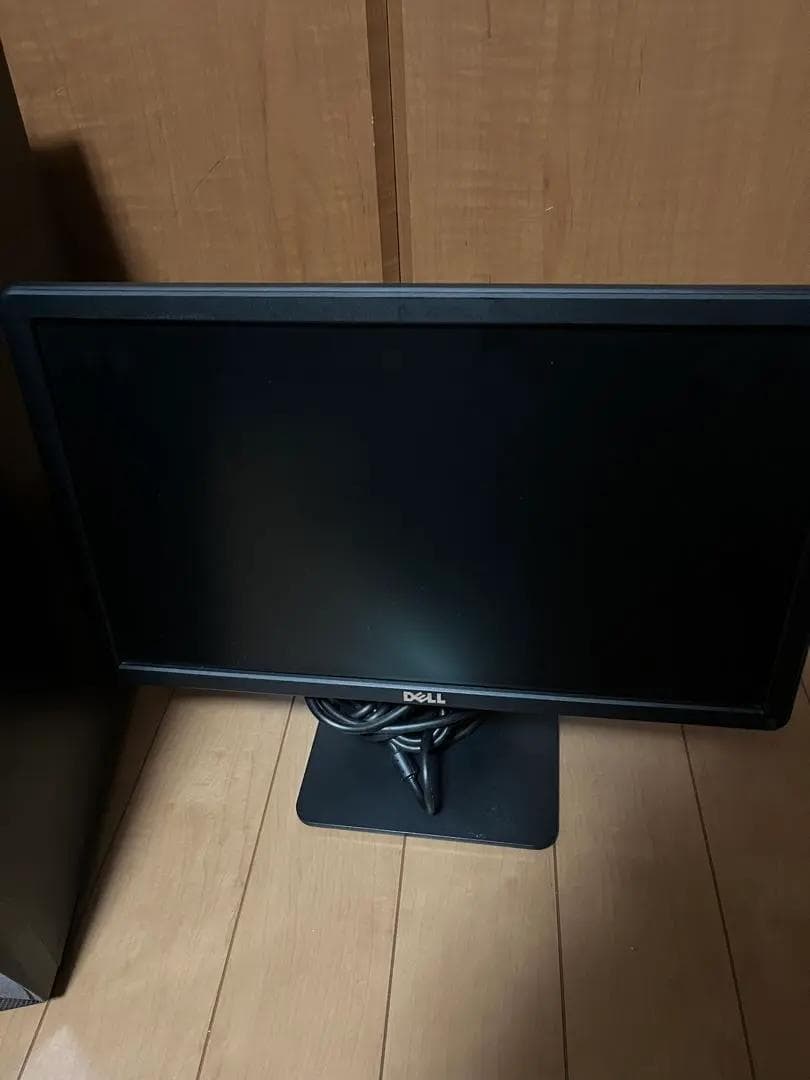 【ジャンク品】ゲーミングPC/モニタ/ワイヤレスキーボード×３など