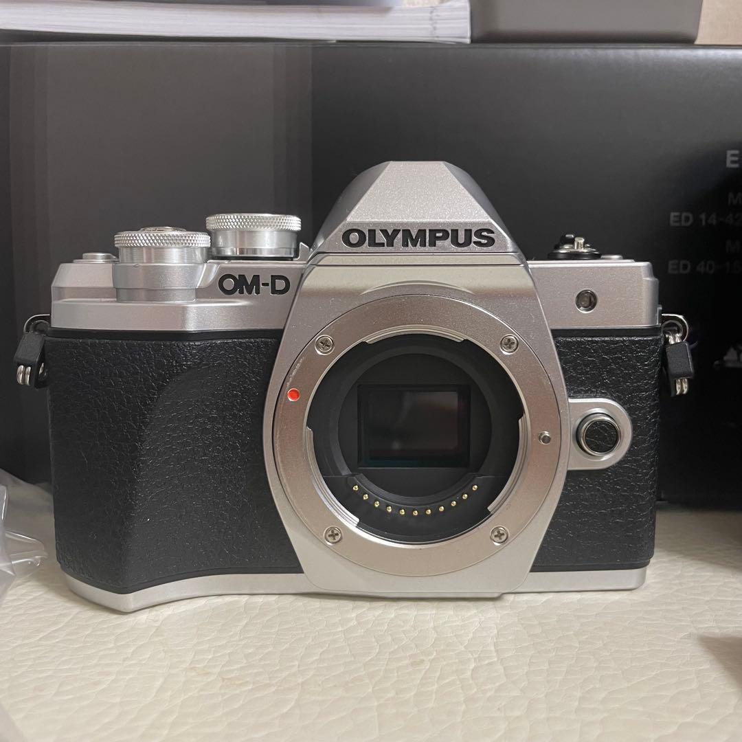 OM-D E-M10 Mark III ダブルズーム