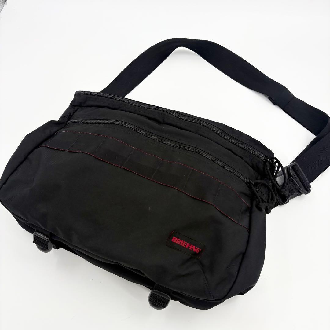 美品　ブリーフィング　BRIEFING ショルダーバッグ　メッセンジャー 633