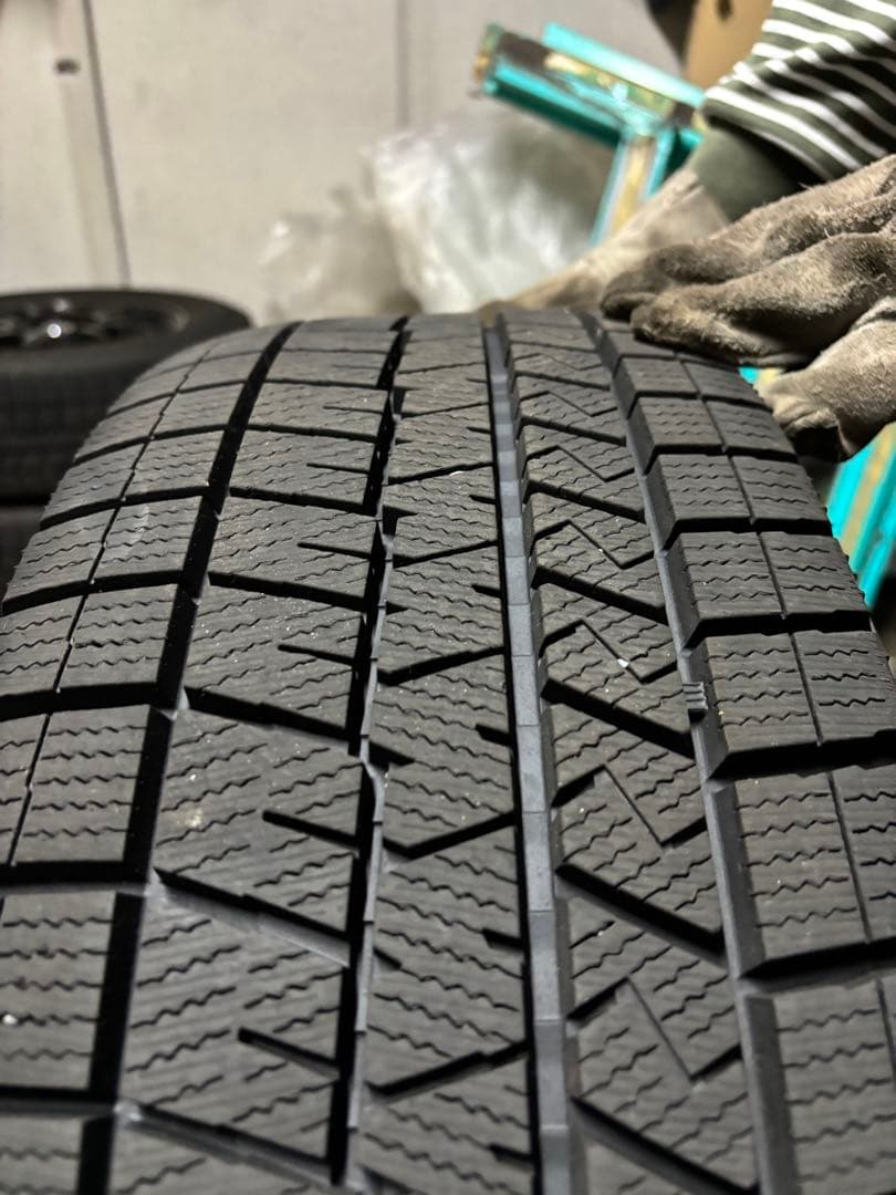 その③　30アルファード　九分山スタッドレス付き16インチアルミ