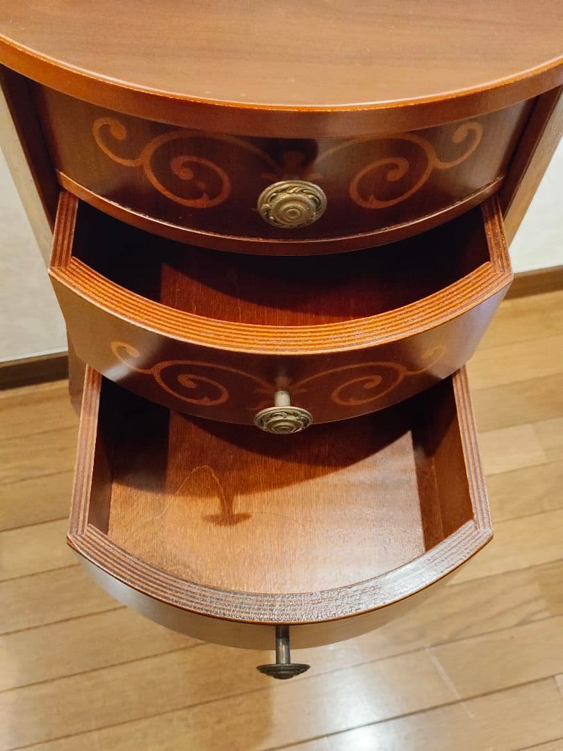 象嵌ベッドサイドテーブル①