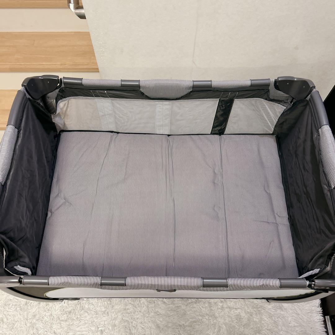 Joie ベビーベッド プレイヤード おむつ交換台 サウンド機能 収納袋付き