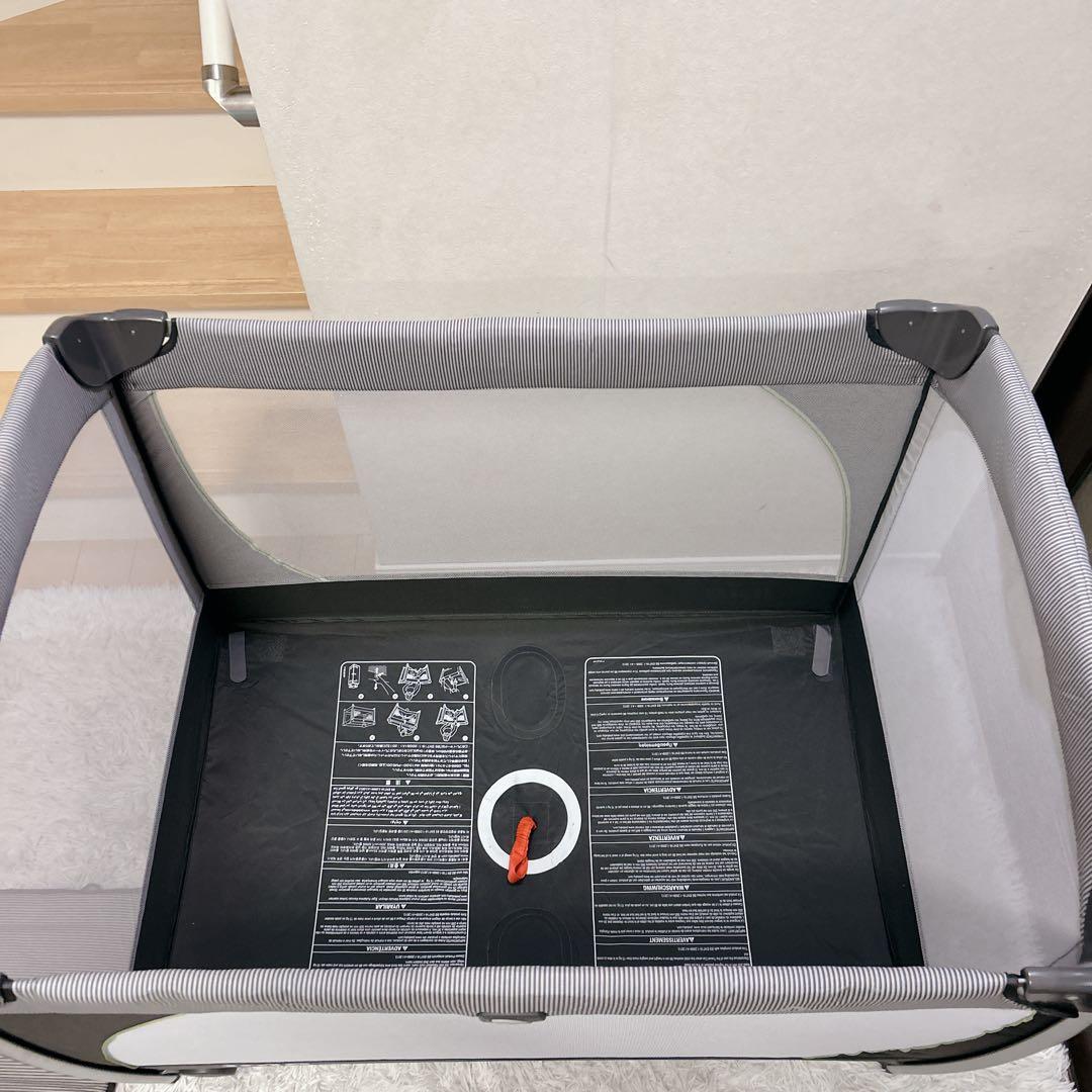 Joie ベビーベッド プレイヤード おむつ交換台 サウンド機能 収納袋付き