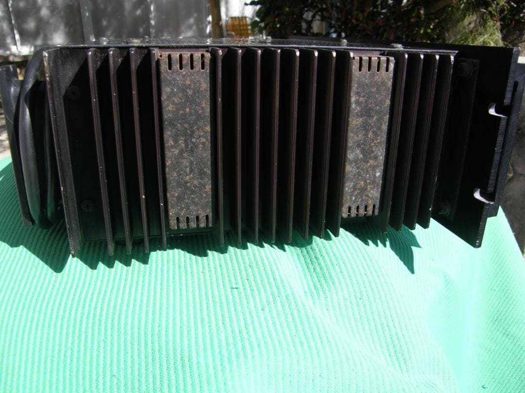 ヤマハ　アンプリファイヤーP2100ジャンク品の出品です❣