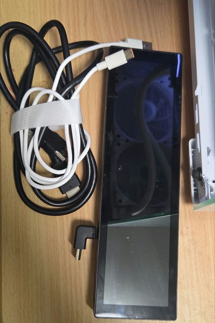 8.8インチ　1920x480P 小型タッチスクリーンモニター