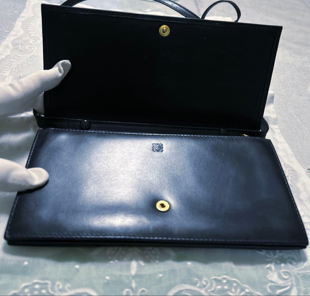 希少 LOEWE ポシェット型レザー長財布 ネイビー