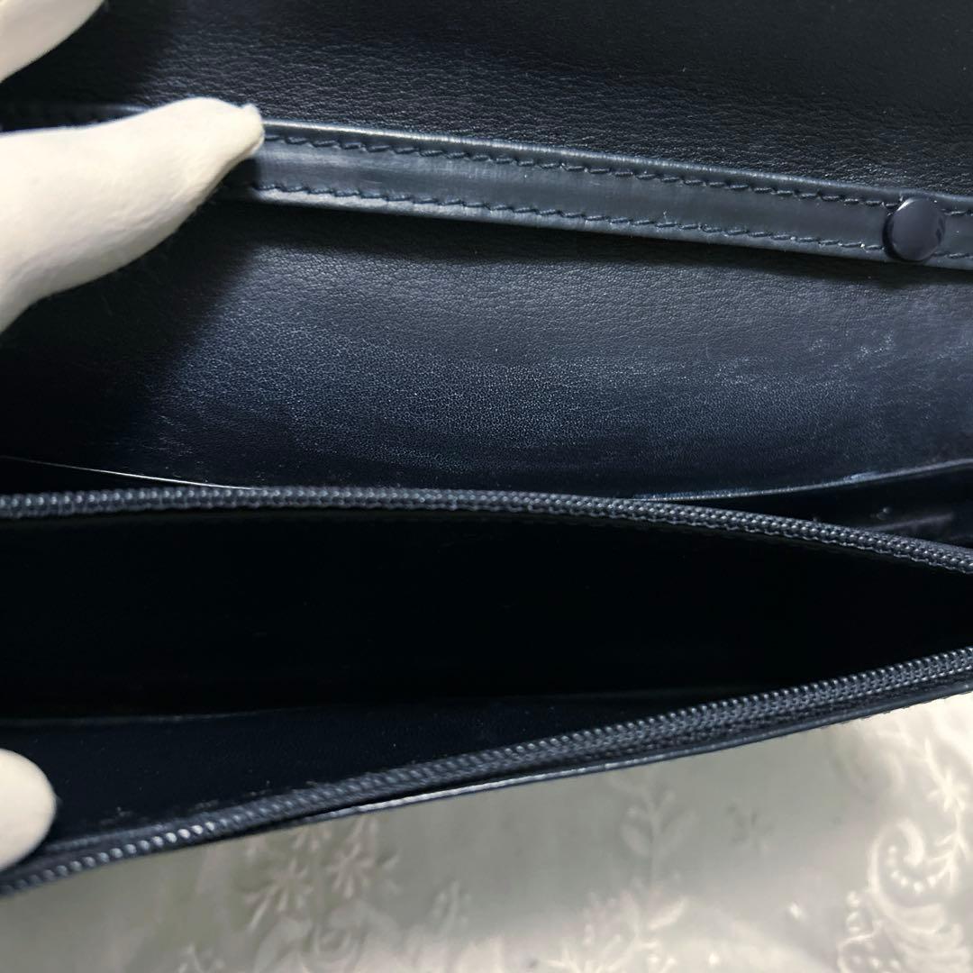希少 LOEWE ポシェット型レザー長財布 ネイビー