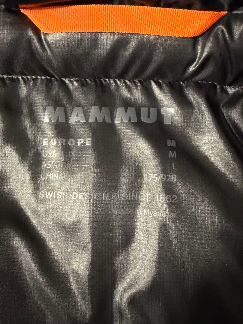 MAMMUT ダウンジャケット黒　ブラック　1011-00780