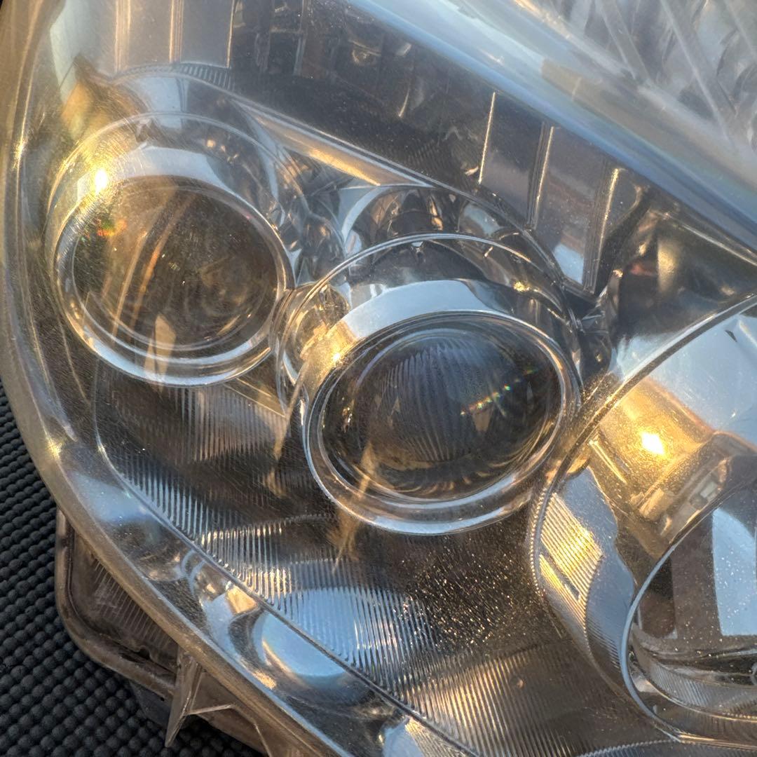 トヨタ　プリウス　30 前期　LED ヘッドライト　ヘッドランプ左右セット中古品