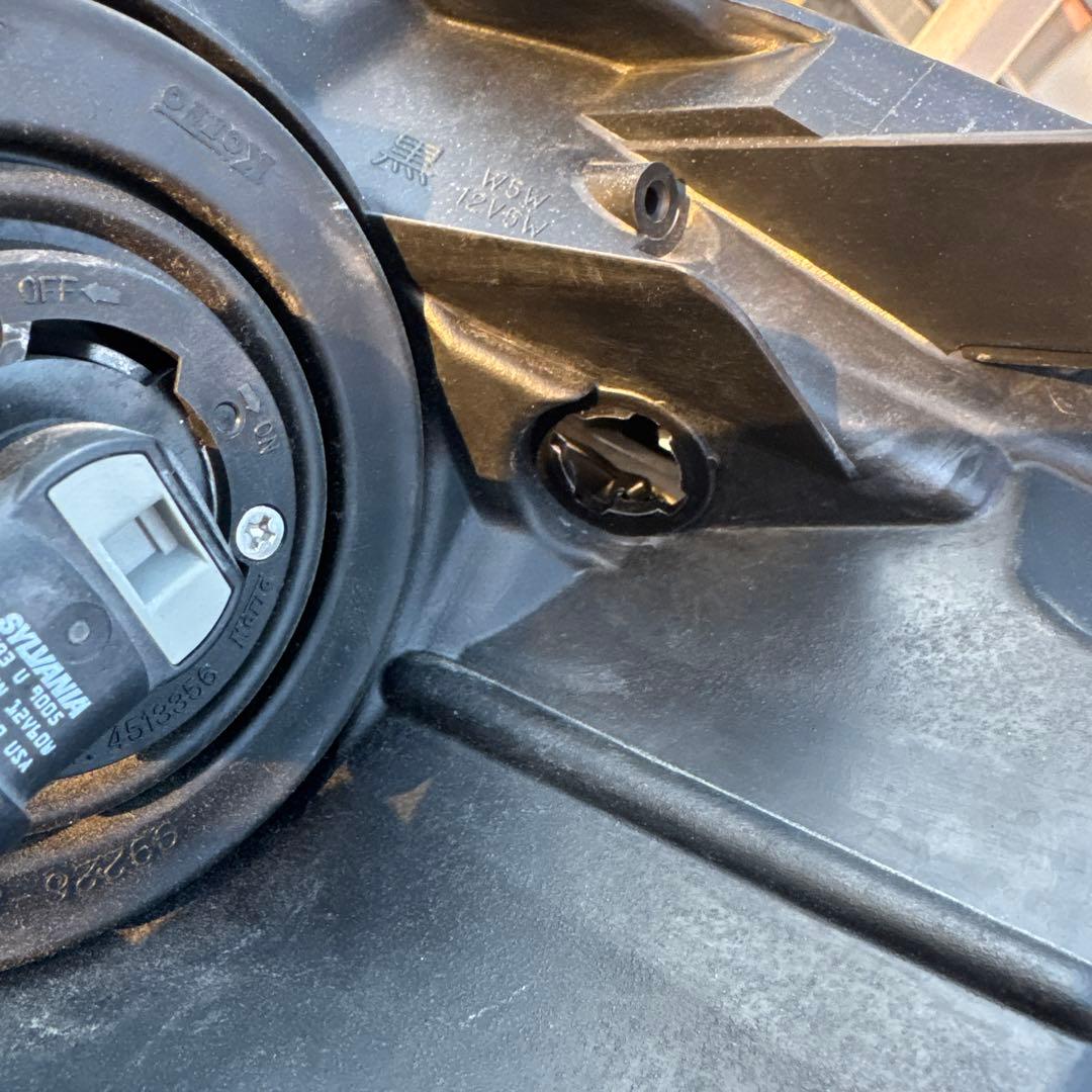 トヨタ　プリウス　30 前期　LED ヘッドライト　ヘッドランプ左右セット中古品