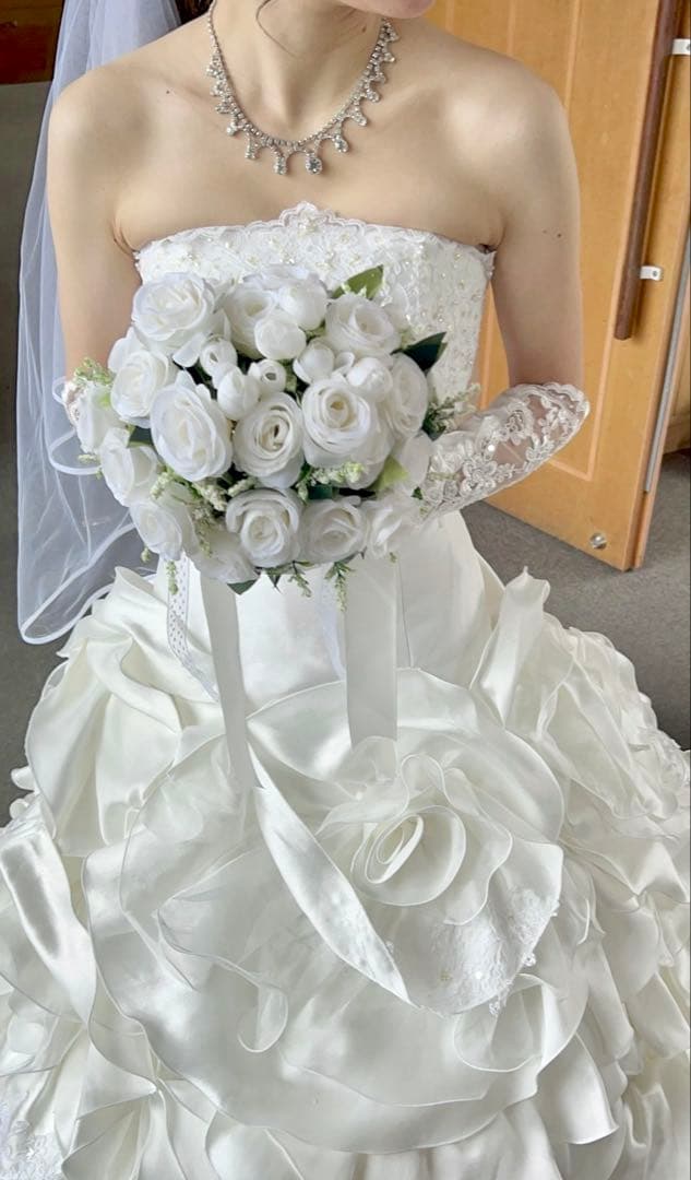 ウェディングドレス　Aライン