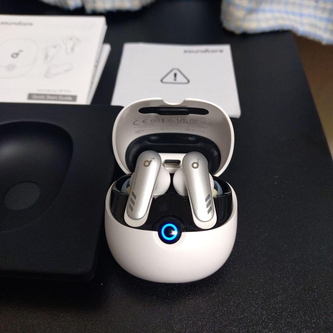 soundcore ワイヤレスイヤホン ホワイト