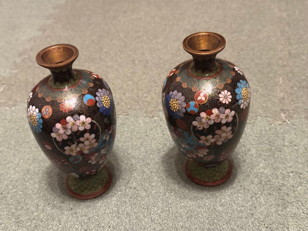 七宝花紋図花生（一対） 明治 時代（19世紀）