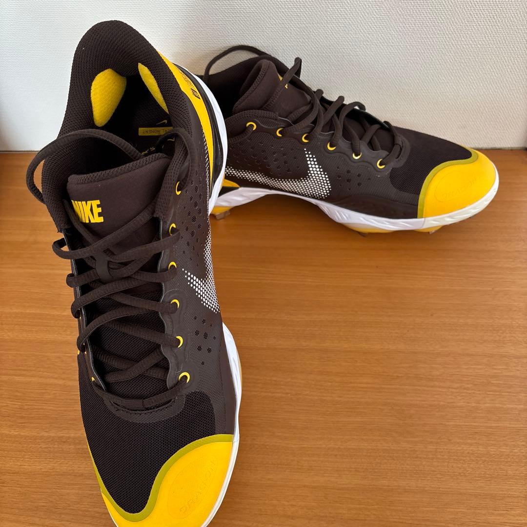 ナイキベースボールメタルスパイク海外モデル　MLBパドレスカラー　US12.0