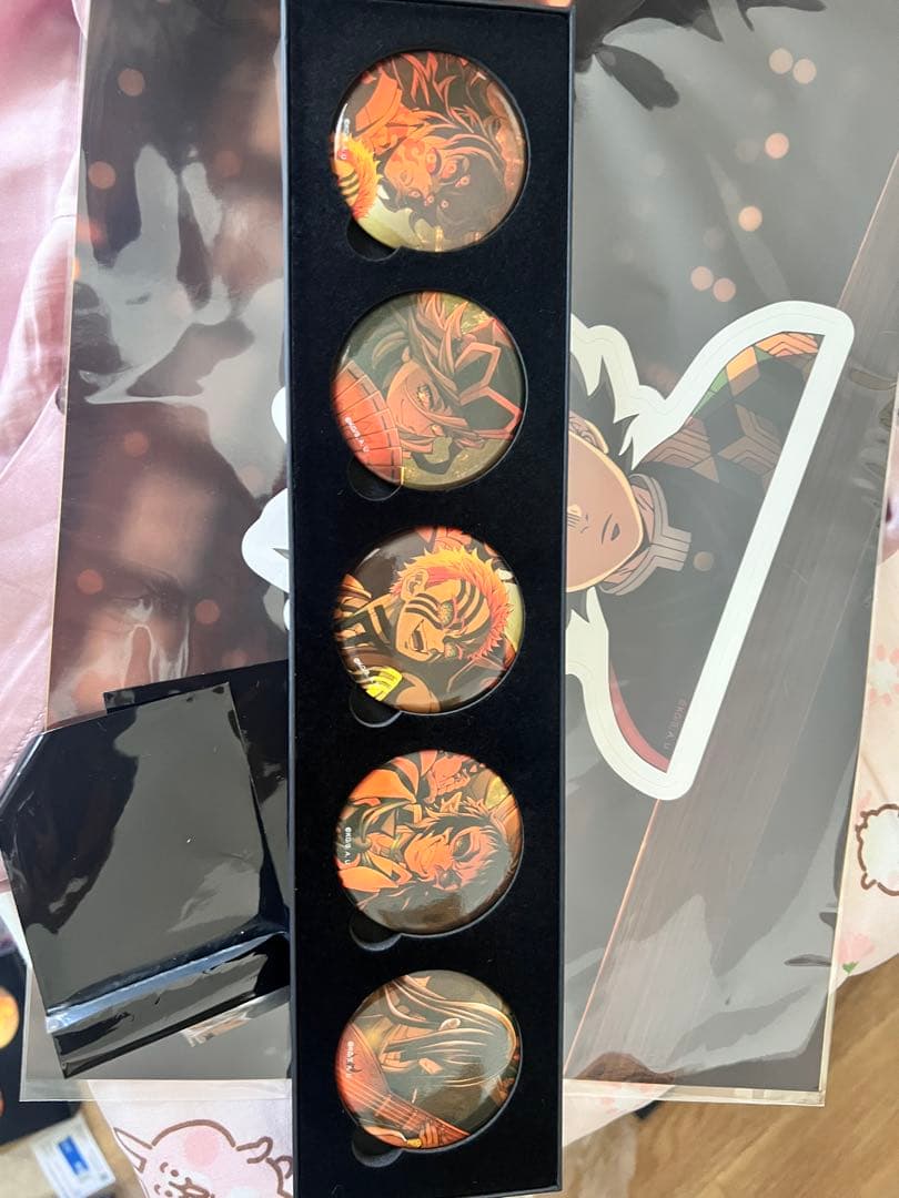 鬼滅の刃キービジュアル缶バッジセットABC