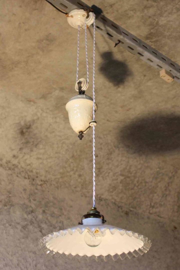 【merci】 2a. フランス　吊り下げ　滑車　ランプ　古道具　店舗什器カフェ