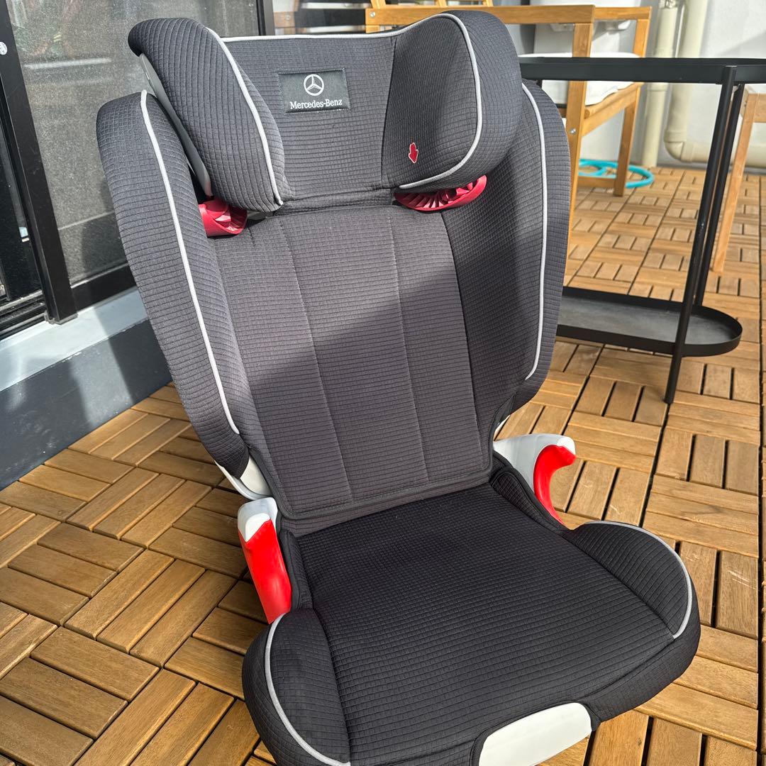 【美品】メルセデス・ベンツ 純正 チャイルドシート（使用期間1年）
