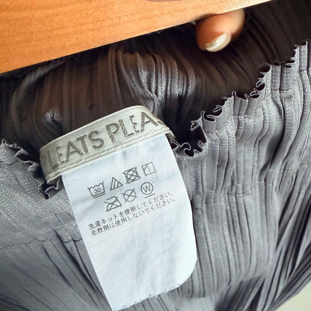 プリーツプリーズ　グレー　パンツ　美品　24/AW SPACE ROCK