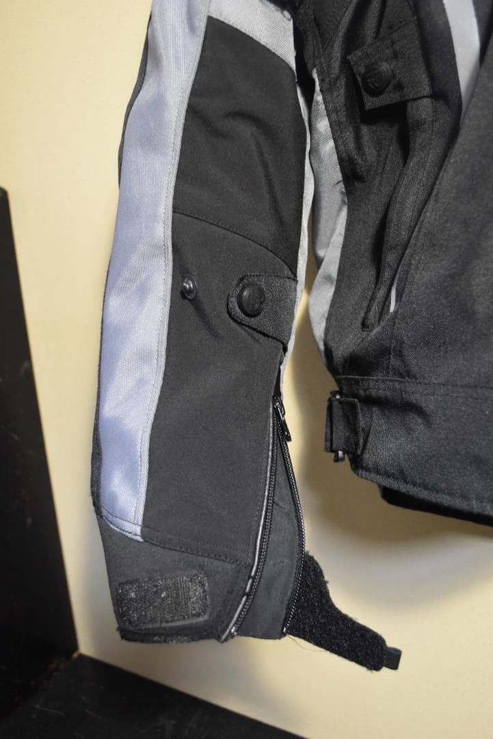 h*o様 BERIK バイク用プロテクターナイロンジャケット 黒/グレー　サイズ