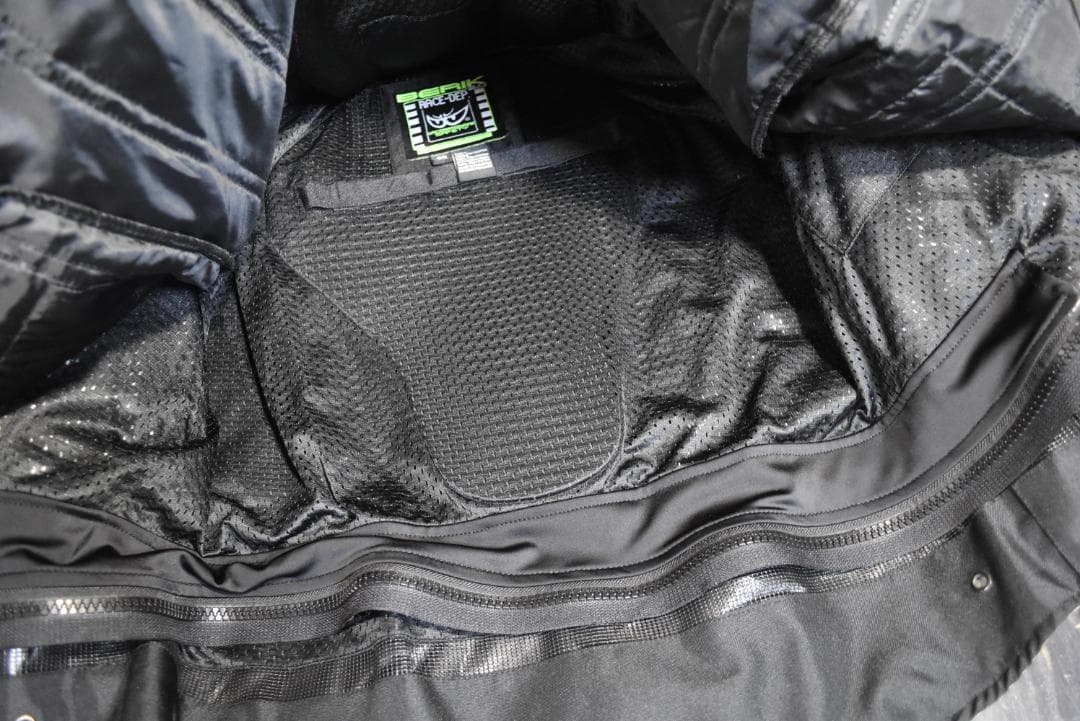 h*o様 BERIK バイク用プロテクターナイロンジャケット 黒/グレー　サイズ