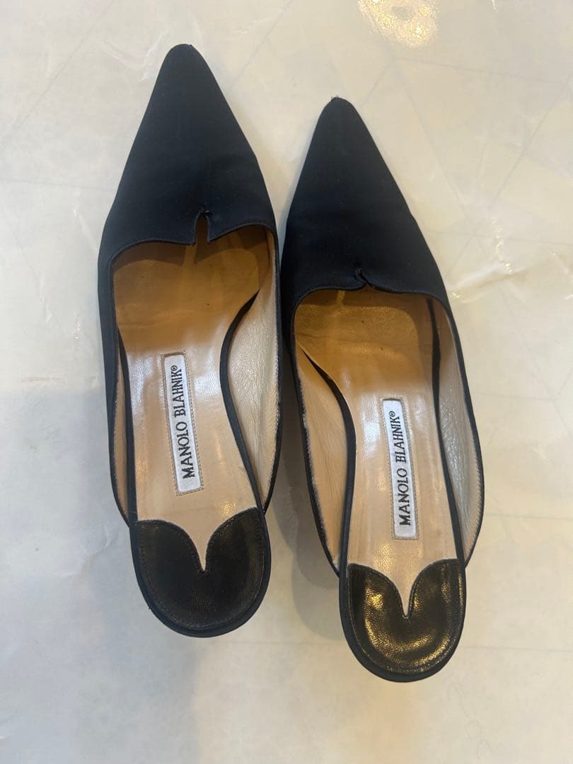 マノロブラニク　ミュール　ブラック36.5／23.5cm