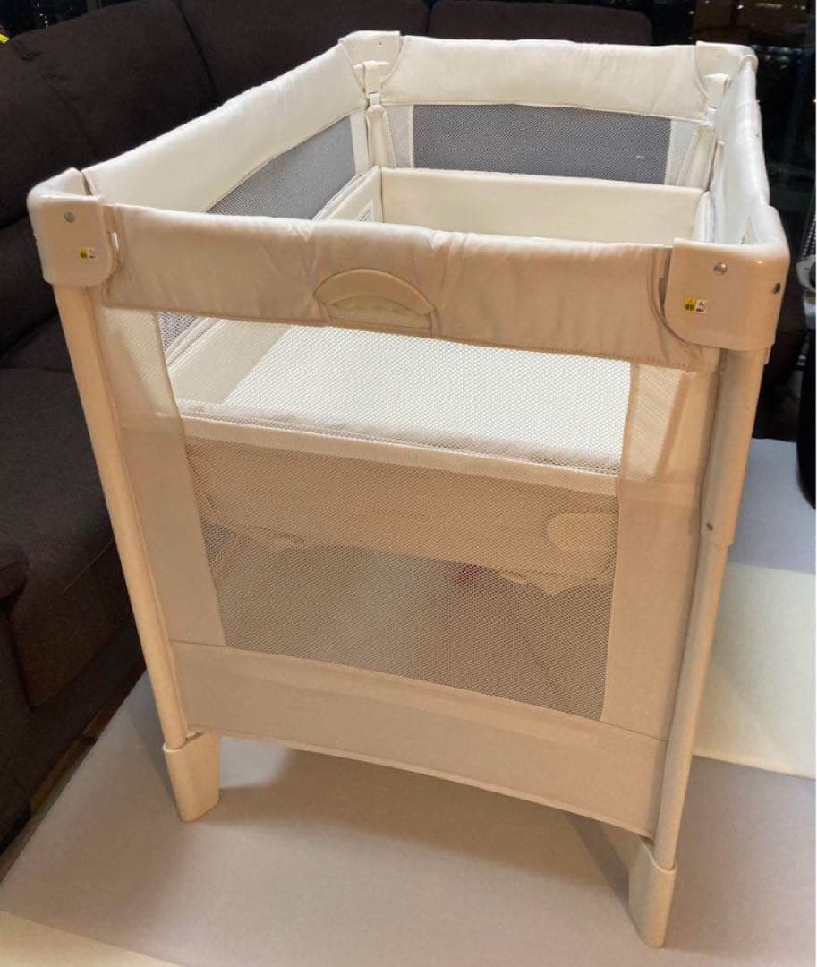 アップリカ ココネルエアー　ミルクホワイト