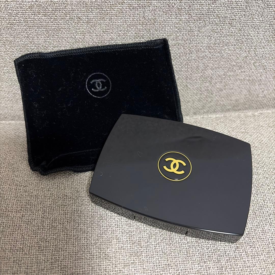 新品未使用♡ CHANEL シャネル ルミエール グラフィック アイシャドウ