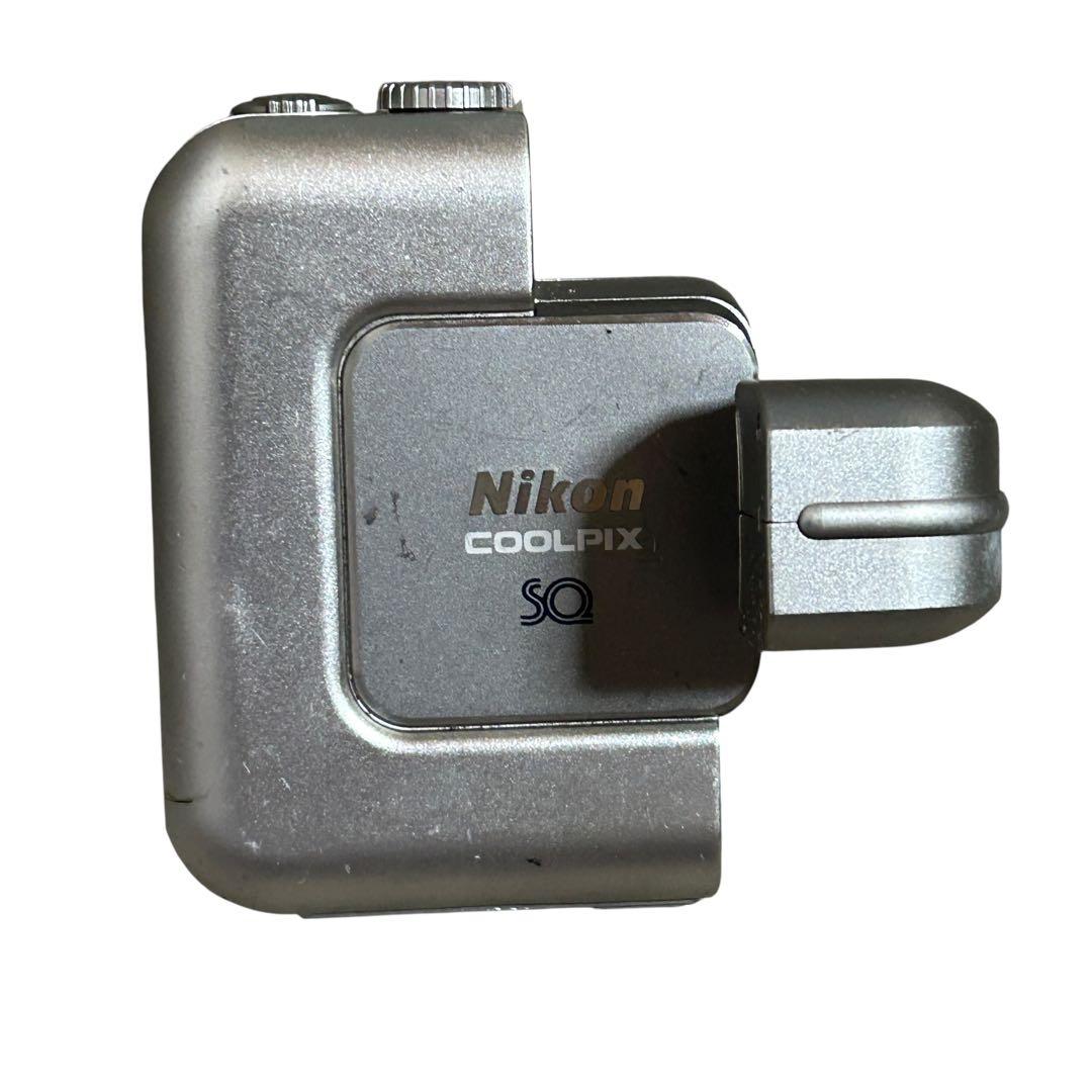 稼働品 人気のオールドコンデジ　Nikon COOLPIX SQ 希少な充電器付
