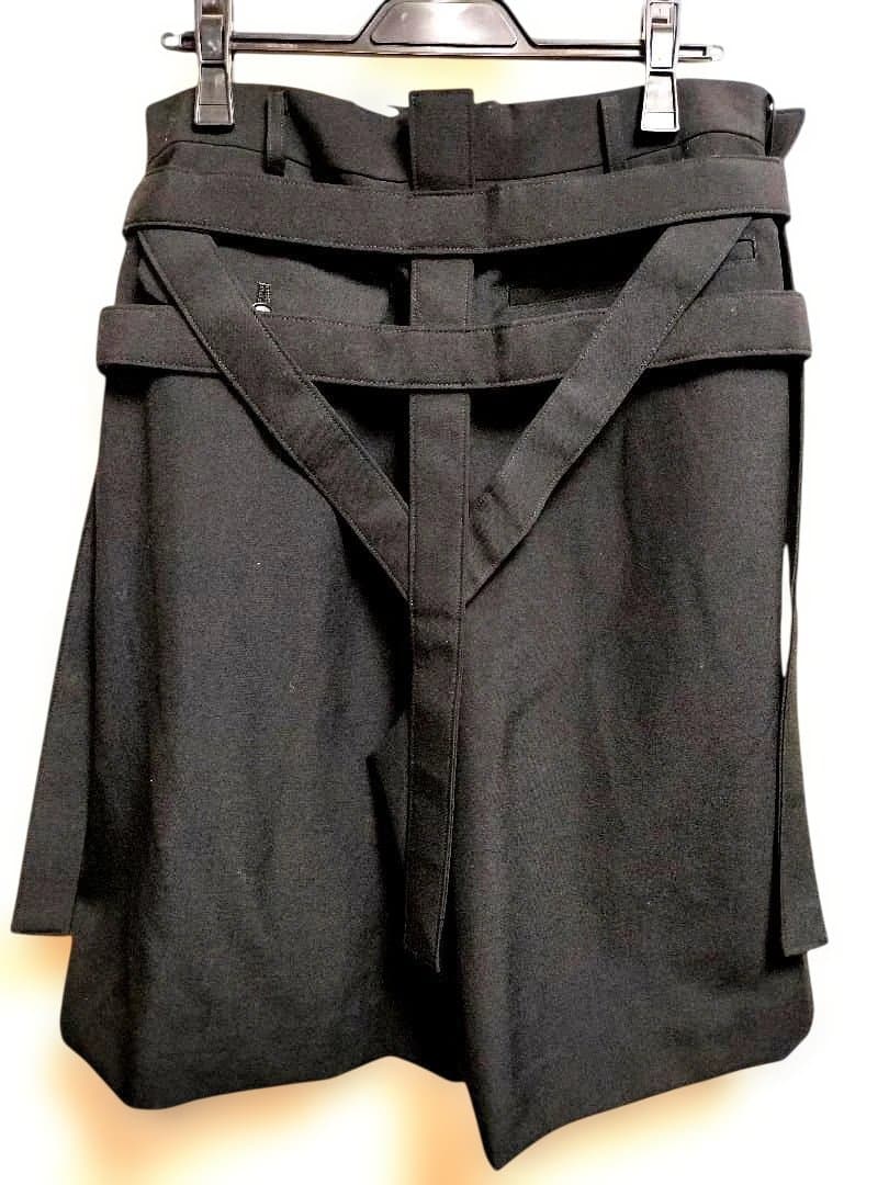 ぎゅなCOMMEdesGARCONS（服でない服期）デザインハーフパンツ