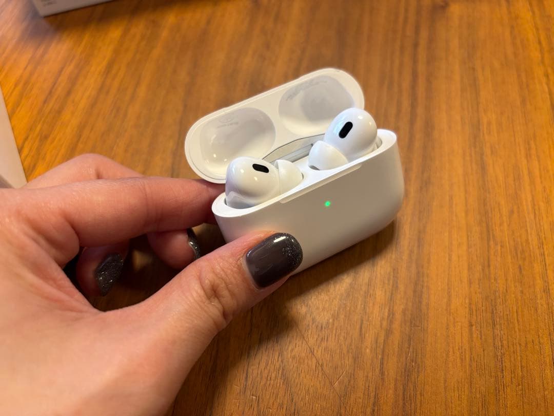AirPods Pro 第二世代　USB-C シリコンケース付き