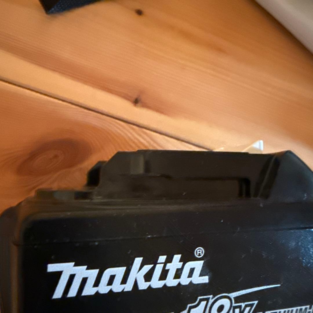 マキタ　充電式クリーナー CL280FD 18v バッテリー 1830B