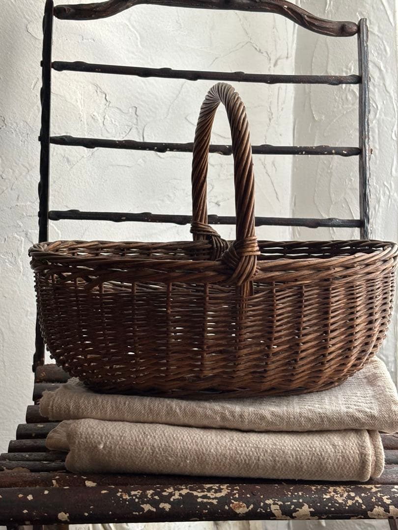 フランスアンティーク　バスケット　籐籠