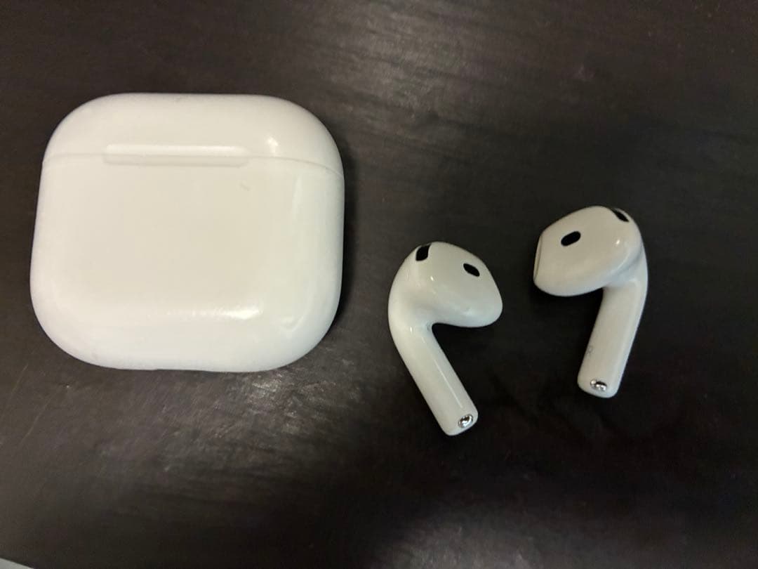 【早い者勝ち】AirPods4 アクティブノイズキャンセリング搭載モデル