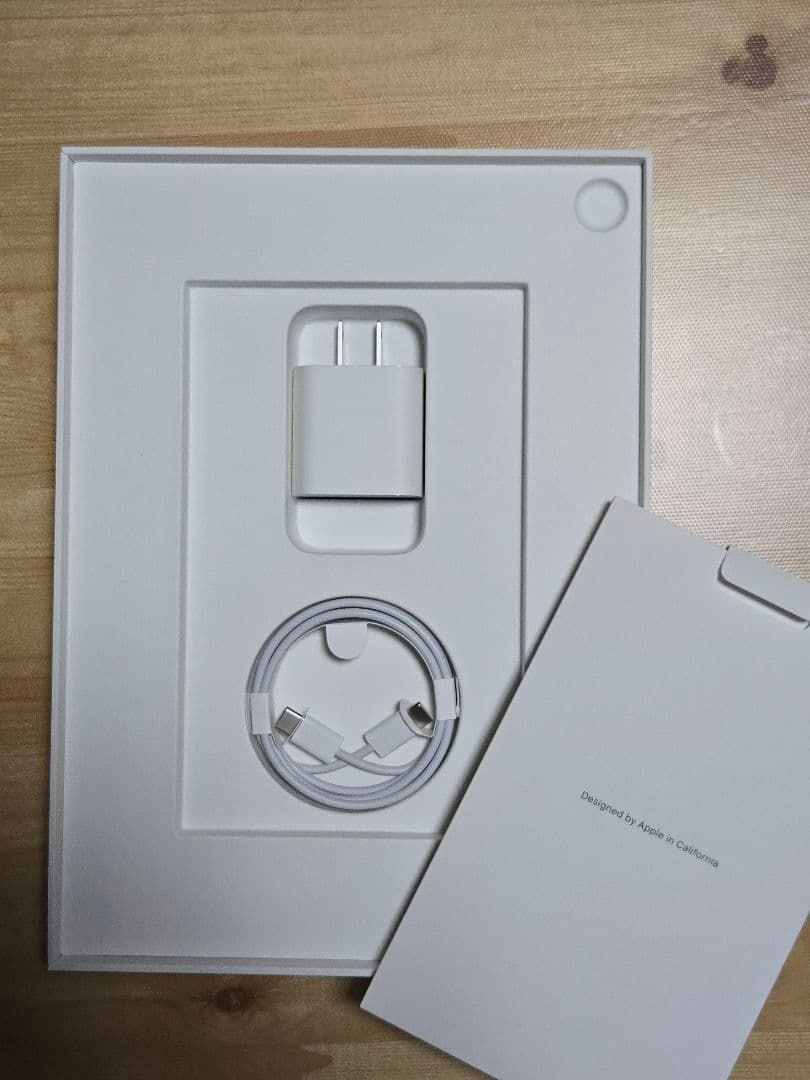 A*n様 ◻️美品・付属品未使用・外箱包装フィルムあり・バッテリ優良◻️iPad