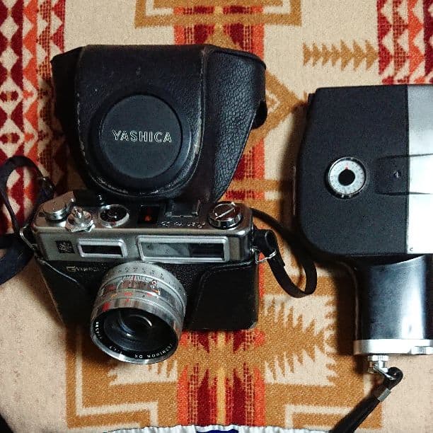 ヤシカの一眼とフジのハチミリ