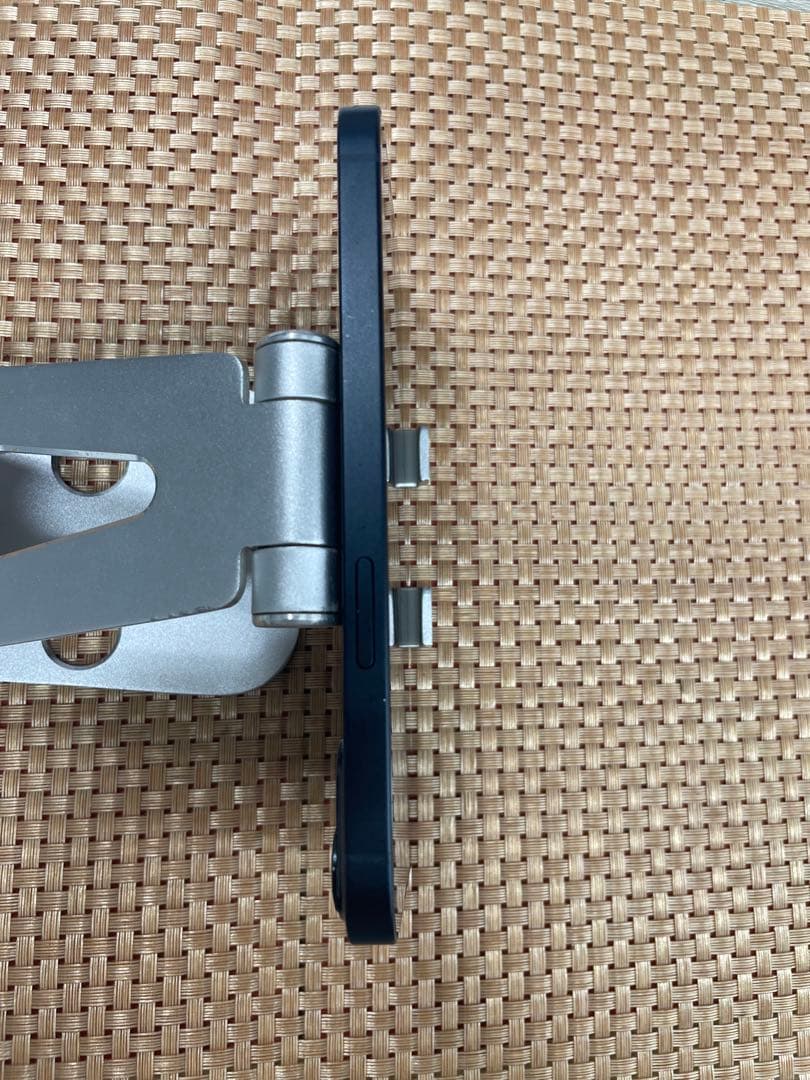 iPhone 13 128 GB ミッドナイトSIMフリー【8273】