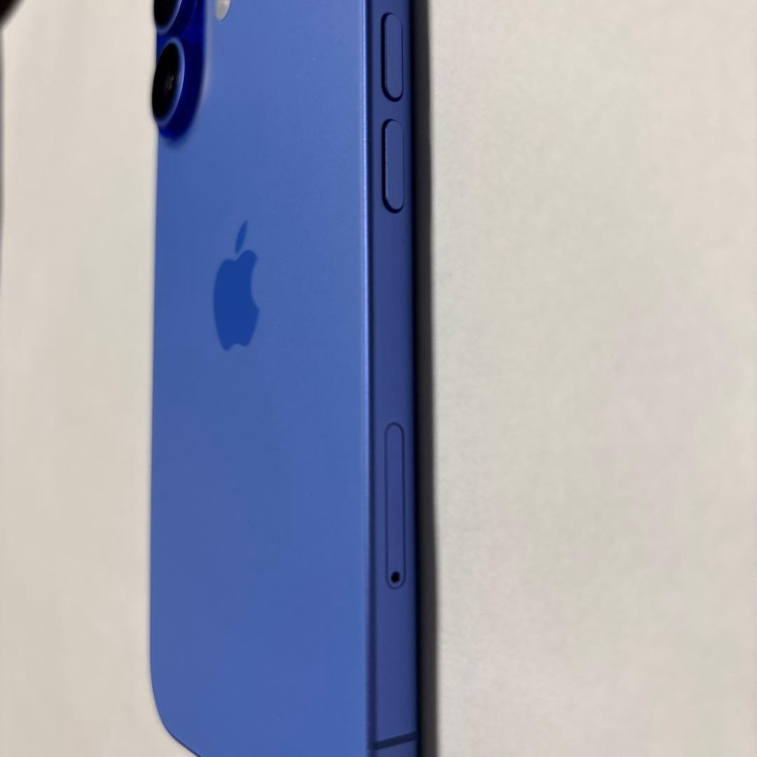 【充電器付き】Apple iPhone 16本体 ウルトラマリン128GB 美品
