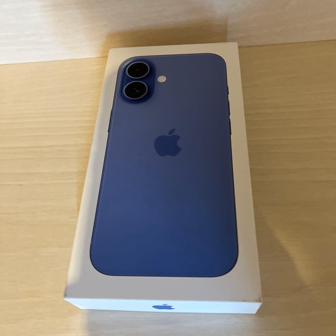 【充電器付き】Apple iPhone 16本体 ウルトラマリン128GB 美品
